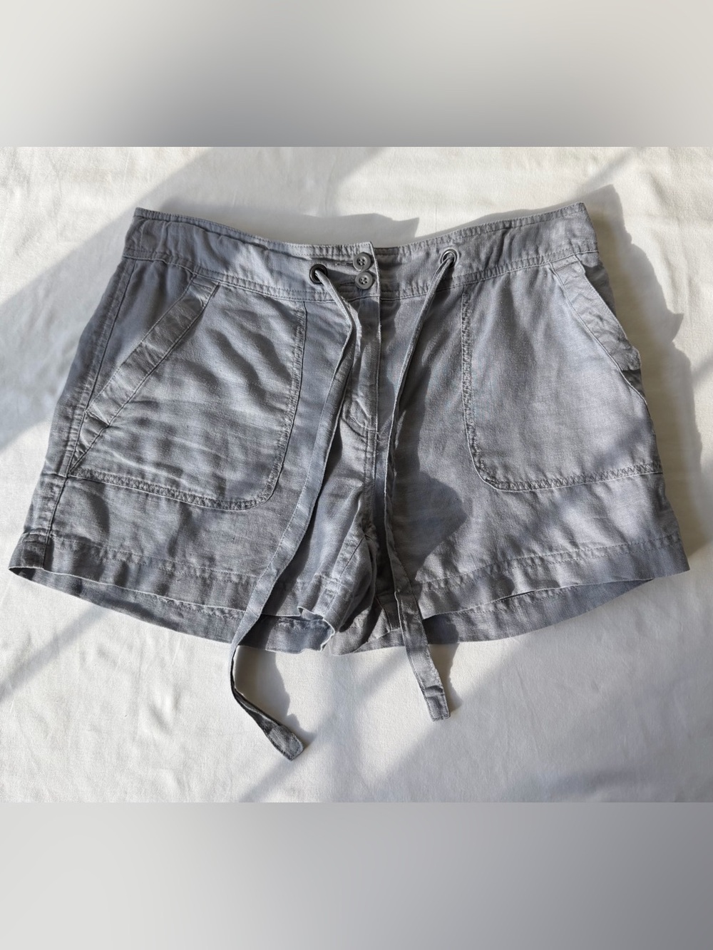 St. Tropez West 100% Linen Gray Shorts Women’s Size 4